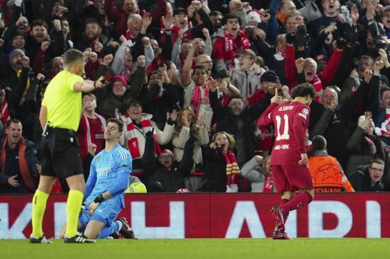 احتفال هادىء من صلاح