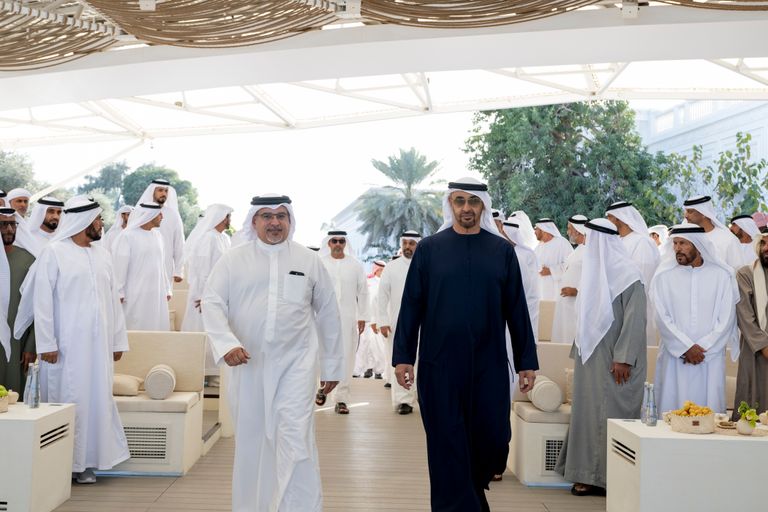 الشيخ محمد بن زايد آل نهيان رئيس دولة الإمارات العربية المتحدة مع ولي العهد البحريني الشيخ محمد بن زايد آل نهيان رئيس دولة الإمارات العربية المتحدة مع ولي العهد البحريني