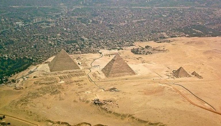أهرامات الجيزة في مصر 