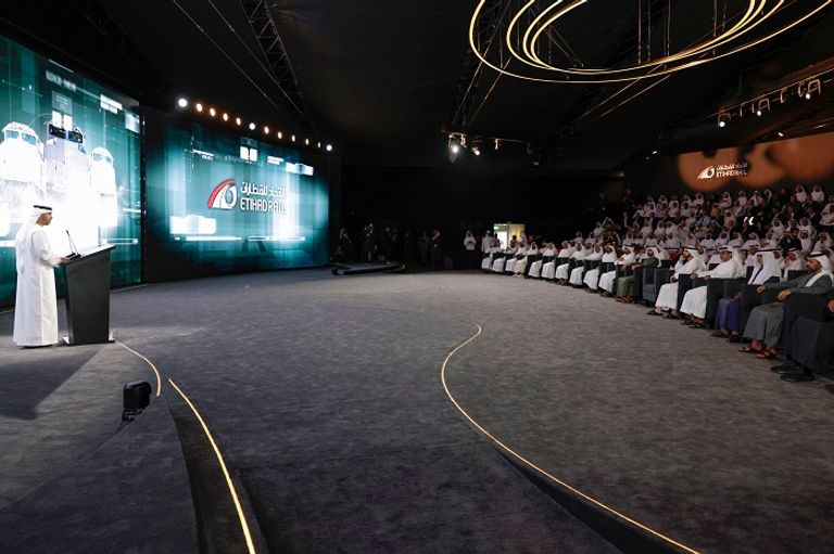 تدشين شبكة السكك الحديدية الوطنية الإماراتية