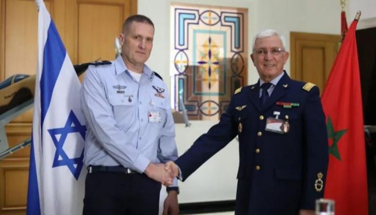 قائد سلاح الجو الإسرائيلي مع مفش القوات الملكية الجوية المغربية