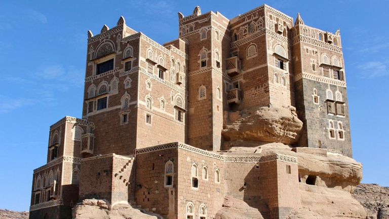 دار الحجر 135-160518-dar-alhajar-yemen-architectural-wonder-7