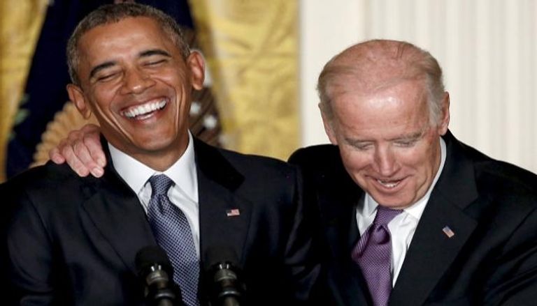 الرئيسان الأمريكي الحالي جو بايدن والسابق باراك أوباما