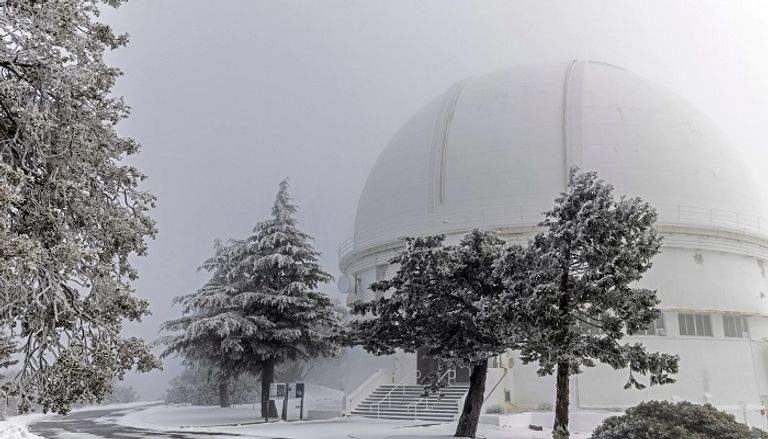 العاصفة شلت مظاهر الحياة في ولايات أمريكية