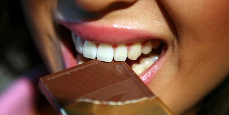 شوكولاتة معروضة بمتجر في مدينة نيويورك