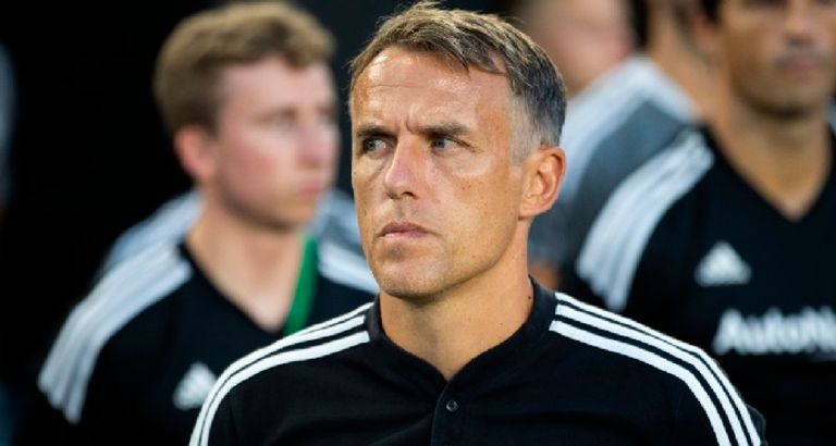 فيل نيفيل ليونيل ميسي