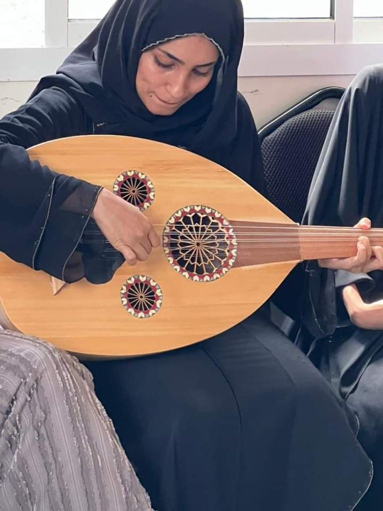 دورة تدريبية تحتضنها مؤسسة عدن للعلوم والفنون