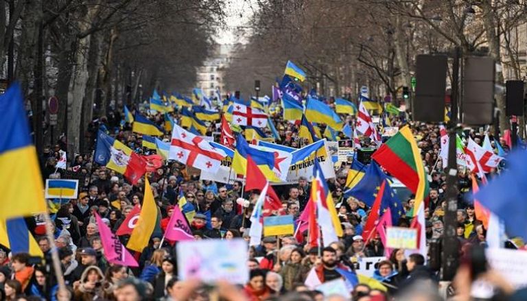 جانب من الاحتجاجات التي تطالب بإرساء سلام في أوكرانيا - أ ف ب