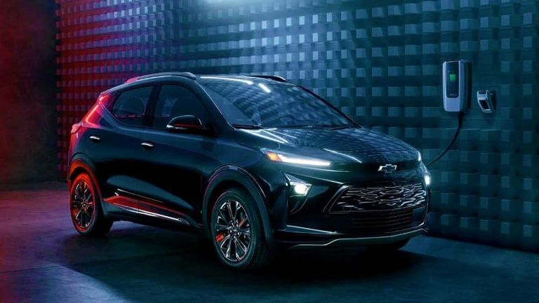 سيارة شيفروليه بولت 2023 أفضل سيارة كهربائية للعائلات