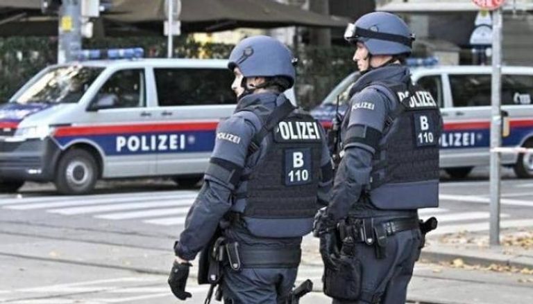 عناصر من الشرطة النمساوية