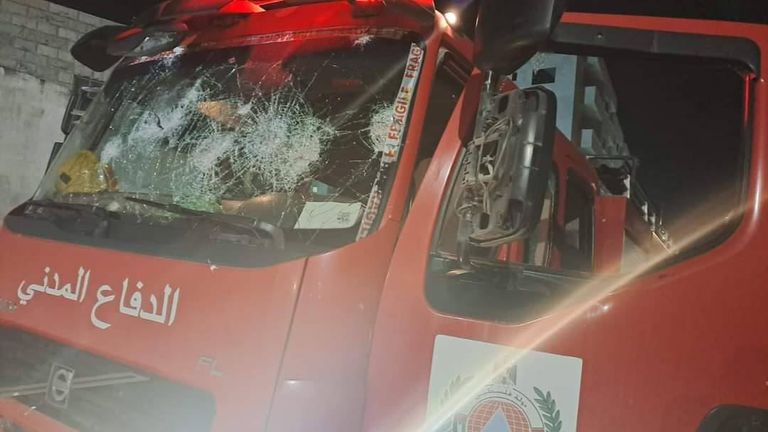 سيارات ومنازل تحترق في الضفة الغربية