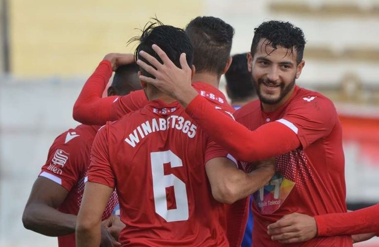 النجم الساحلي مواجهة من الدوري التونسي