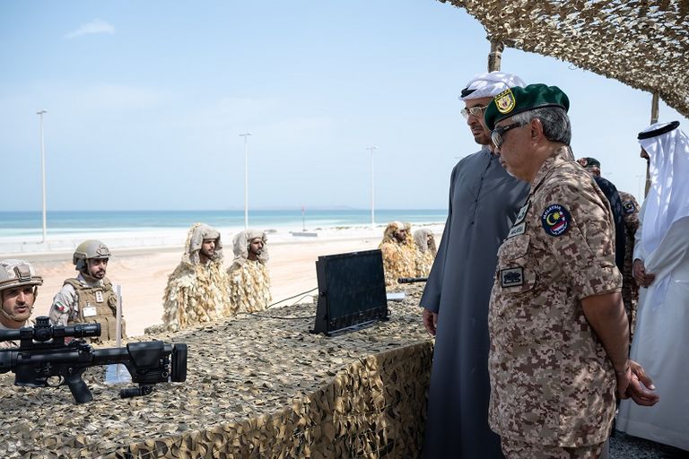 الشيخ محمد بن زايد آل نهيان يستقبل ملك ماليزيا 