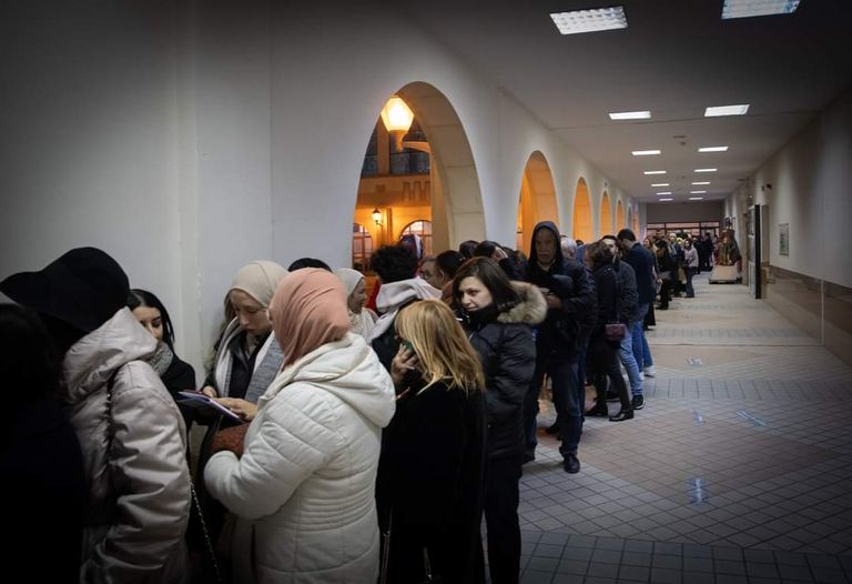 لطفي بوشناق رفقة وزيرة الثقافة التونسية حياة قطاط