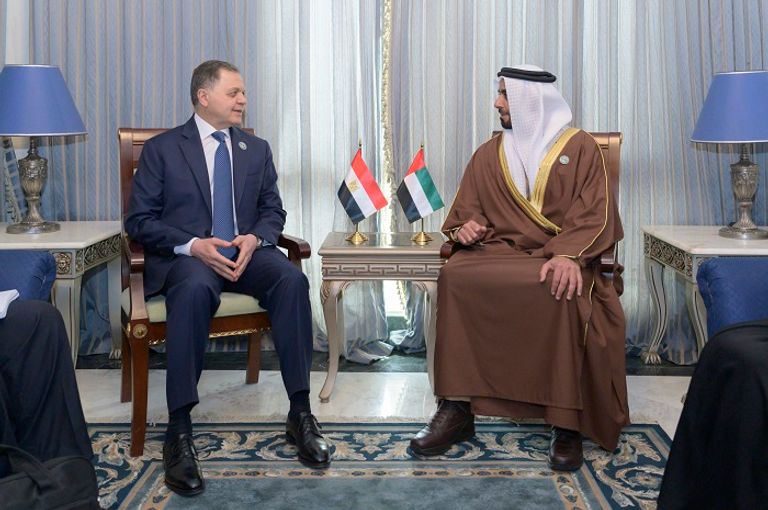الفريق الشيخ سيف بن زايد آل نهيان مع وزير الداخلية المصري