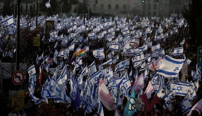 إسرائيليون يتظاهرون رفضا للإصلاح القضائي- أرشيفية