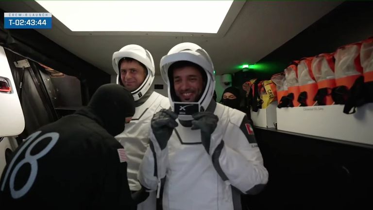 رائد الفضاء الإماراتي سلطان النيادي