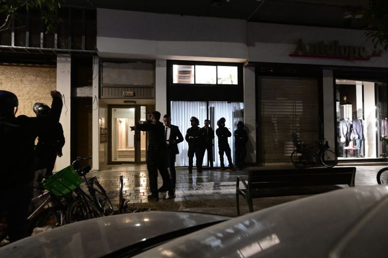 سارة برفقة نتنياهو بعد عودتها للمنزل