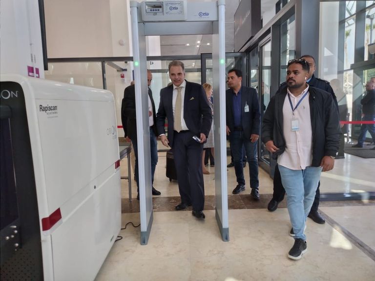 حفل تدشين رحلة جوية إلى أثينا