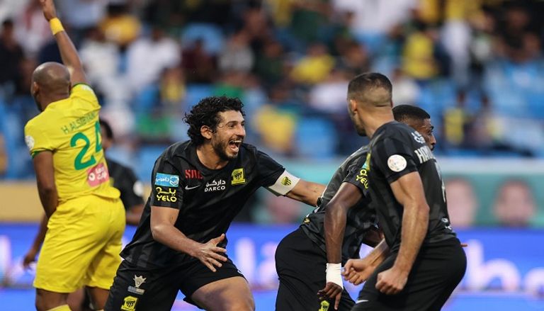 أحمد حجازي وكريستيانو رونالدو