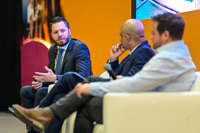 من جلسات معرض الشرق الأوسط للطاقة