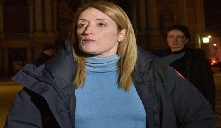 روبرتا ميتسولا لحظة لقائها رئيس البرلمان الأوكراني