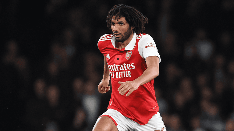 محمد النني لاعب وسط أرسنال آرسين فينجر وميكيل أرتيتا