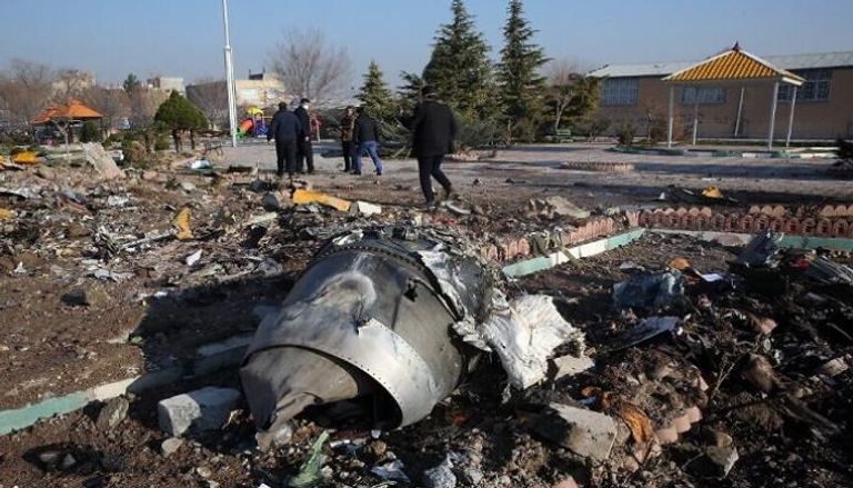 حطام الطائرة الأوكرانية التي أسقطت فوق إيران في يناير 2020