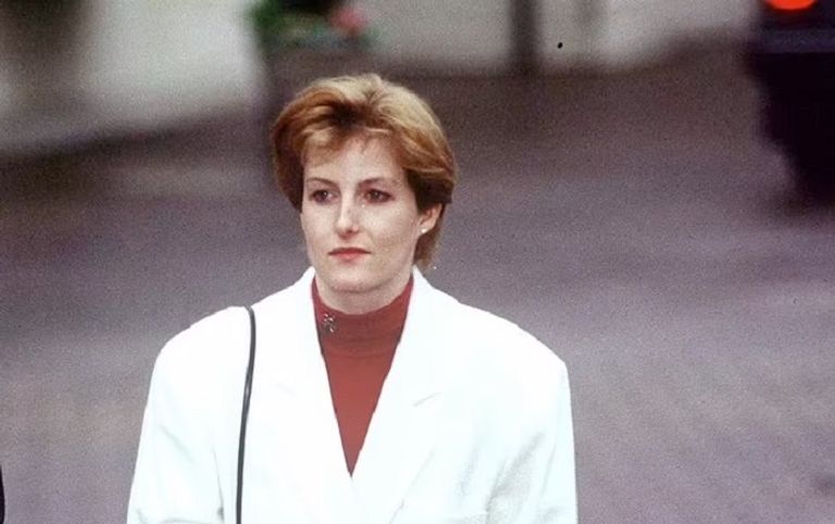 أعضاء في العائلة المالكة عملوا في وظائف متدنية