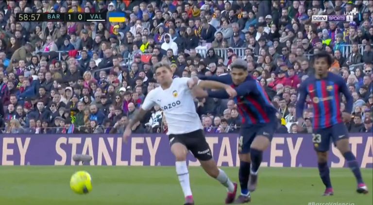 أراوخو  رونالد أراوخو لاعب برشلونة