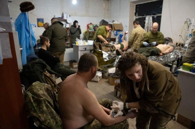 المسعفة بالجيش الأوكراني يانا ريخليتسكا قبل رحيلها