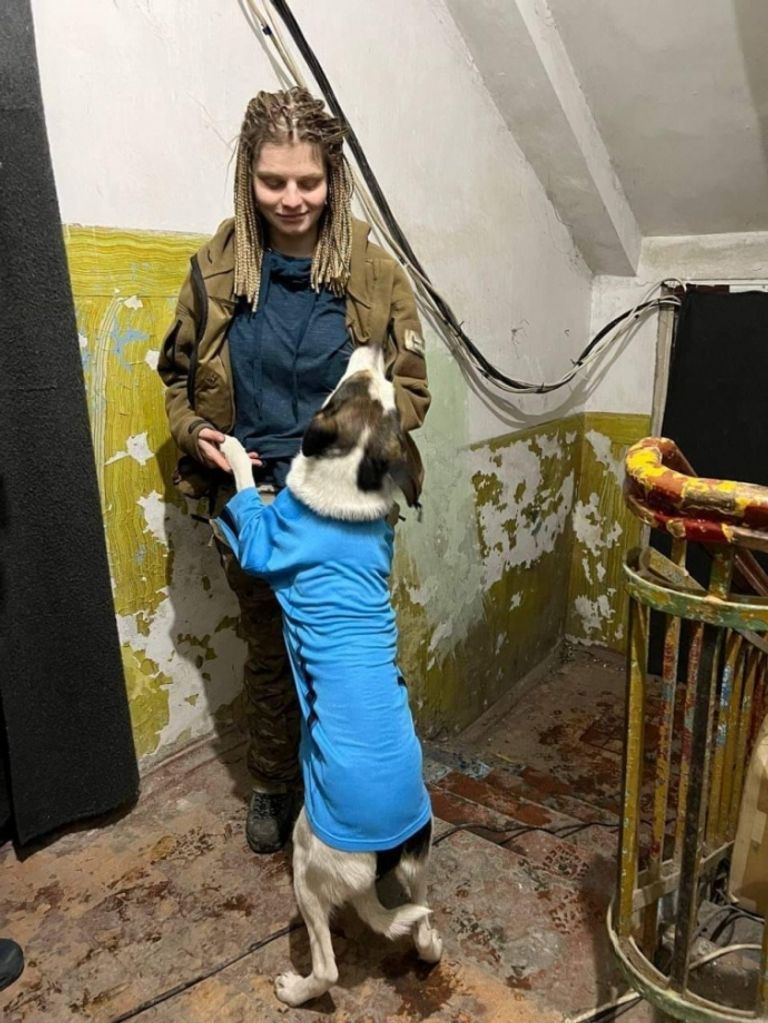 المسعفة بالجيش الأوكراني يانا ريخليتسكا قبل رحيلها