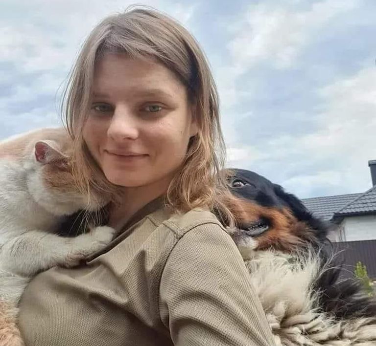 المسعفة بالجيش الأوكراني يانا ريخليتسكا قبل رحيلها