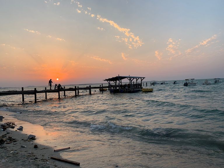  شاطئ الدراز أحد أجمل شواطئ البحرين السياحية