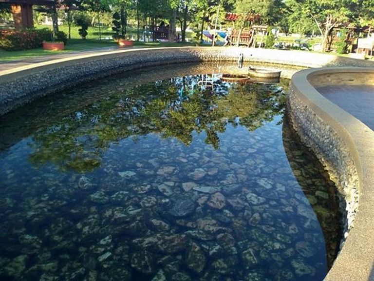 الينابيع الساخنة في شنغماي أحد أماكن السياحة في شنغماي السياحة في شنغماي.. 5 بقاع في أحضان الطبيعة الجذابة