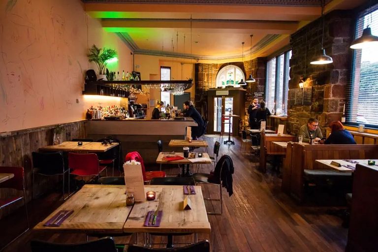 مطعم للأكل النباتي في إدنبره مطعم للأكل النباتي في بروكسل