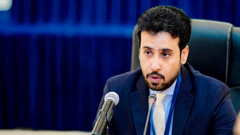 رئيس هيئة التشاور والمصالحة في اليمن محمد الغيثي جانب من اجتماعات هيئة التشاور والمصالحة في اليمن