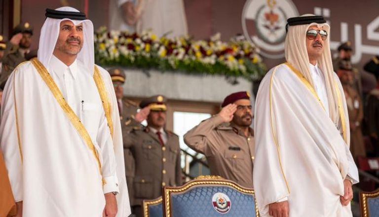 الشيخ تميم بن حمد آل ثاني ورئيس الوزراء المستقيل