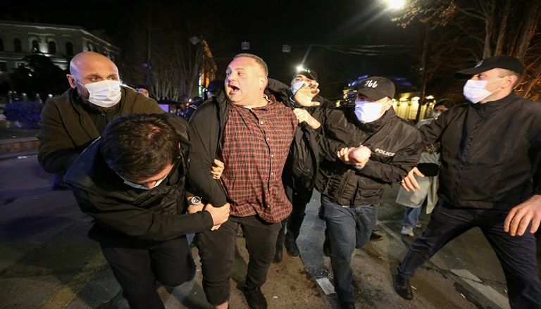 جانب من الصدامات التي شهدتها تبليسي - رويترز