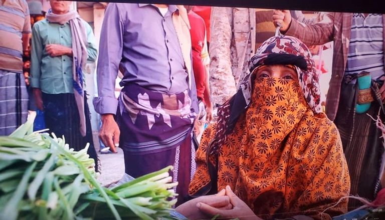 الفقر أجبر اليمنيات على الخروج للعمل