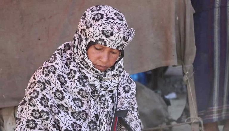 الفقر أجبر اليمنيات على الخروج للعمل