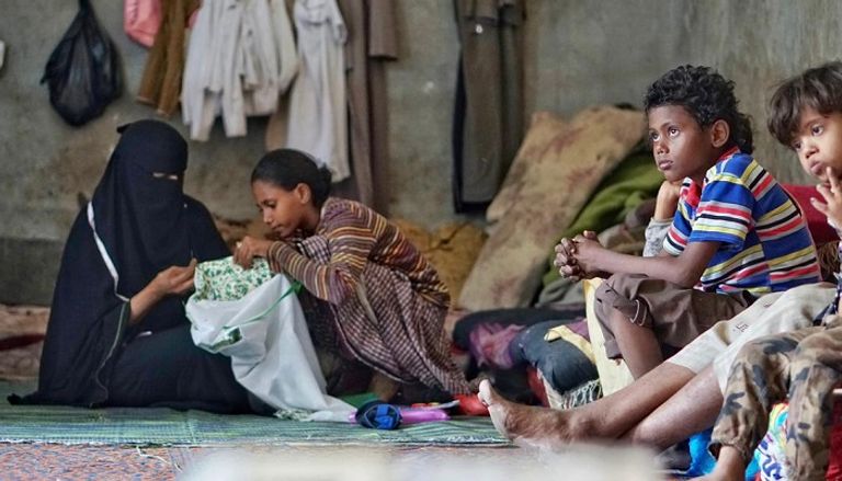 الفقر أجبر اليمنيات على الخروج للعمل