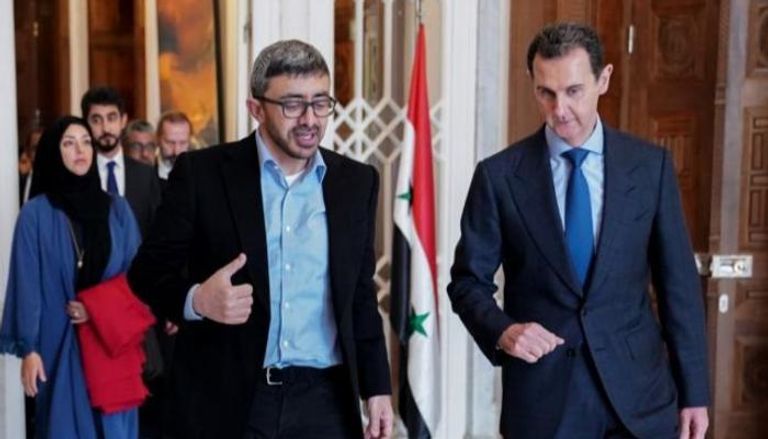 الشيخ عبد الله بن زايد آل نهيان مع الرئيس السوري بشار الأسد علم دولة الإمارات العربية المتحدة