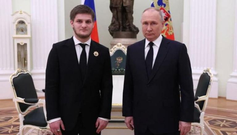 نجل قديروف رفقة الرئيس الروسي