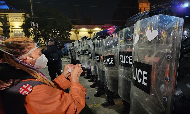 محاولات لفض مظاهرة مناهضة للحكومة في جورجيا - الفرنسية