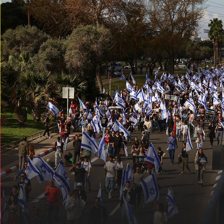 نتنياهو أثناء تنقله بمروحية - أرشيفية