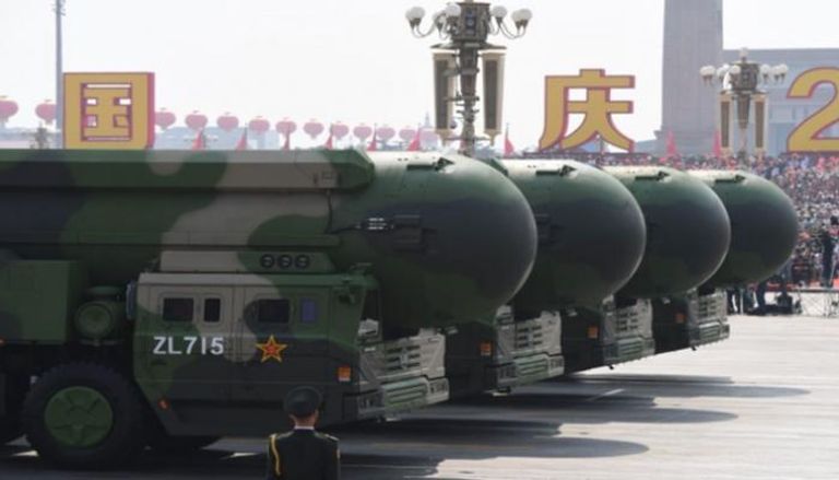 صواريخ صينية خلال عرض عسكري 
