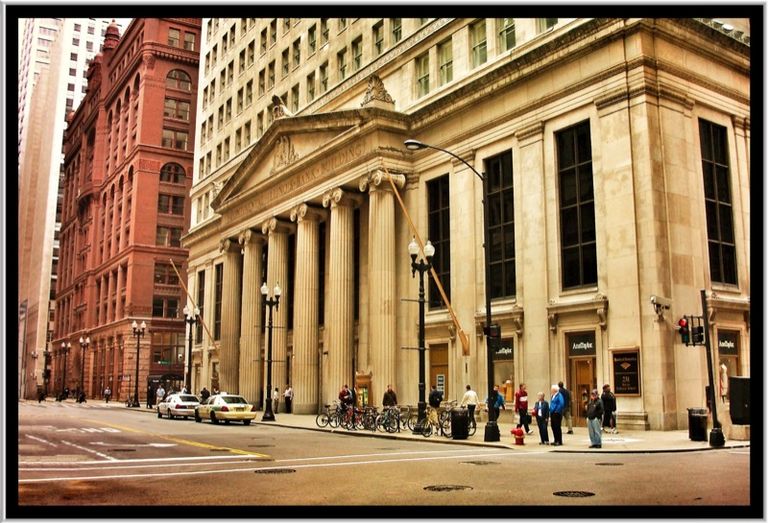 بنك إلينوي كونتينينتال آند تراست (Continental Illinois National Bank and Trust) أكبر إفلاسات البنوك في تاريخ أمريكا