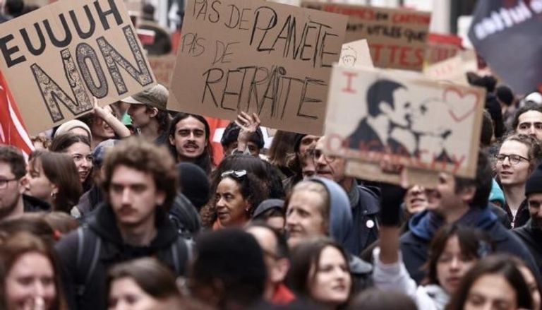 خلال تظاهرة في باريس ضد إصلاح نظام التقاعد 