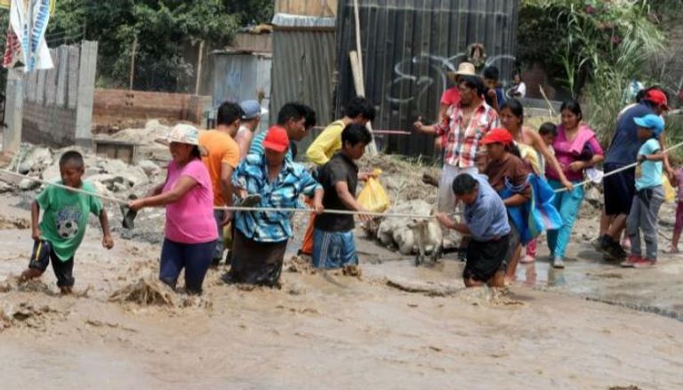 فيضانات مرتبطة بالإعصار ياكو في البيرو 